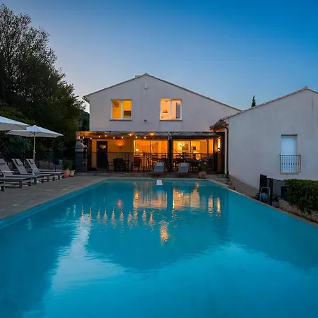 Villa Maison 11 Personnes Avec Piscine 14 M Et Grand Terrain *