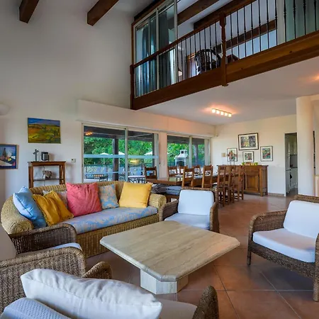 Villa Maison 11 Personnes Avec Piscine 14 M Et Grand Terrain *
